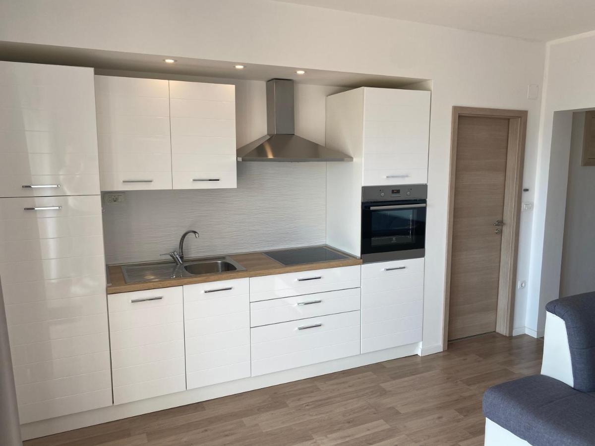 Apartman Irena 2 ドラマリ エクステリア 写真
